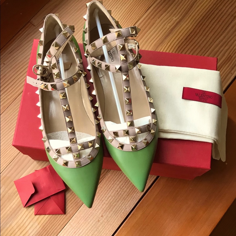 NWT- Valentino Rockstud Caged Flats, Leather